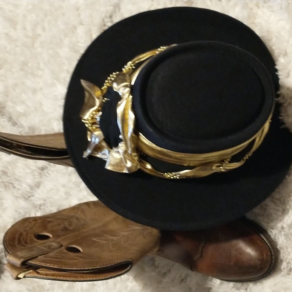 Arlop black and gold Southwestern style hat-NWOT - Picture 2 of 11